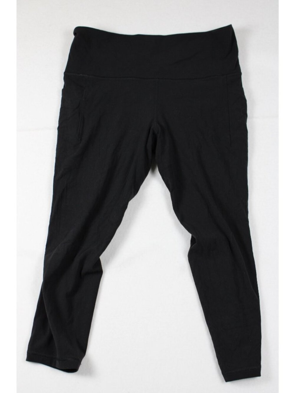 Athleta Salutation Stash Pocket 7/8 Tight Leggings Black Size L